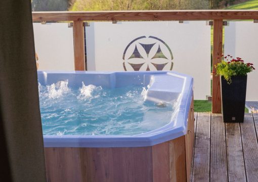 Domki 4-6 osób z jacuzzi